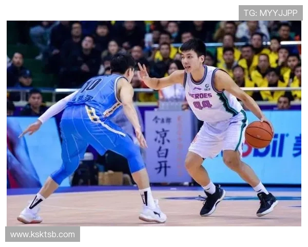 成都篮球队进攻战术解析与球队未来发展展望